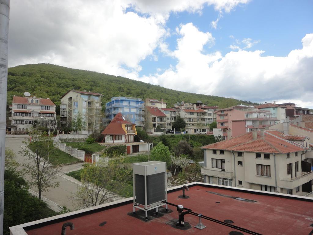 Стаи за Гости Каса Люба Свети Влас Екстериор снимка